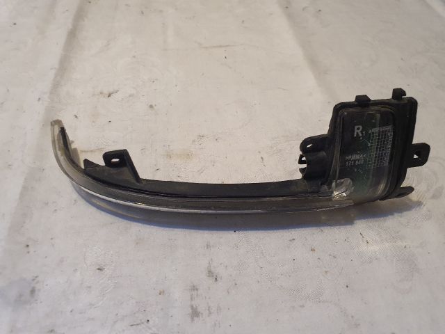 bontott AUDI A4 B8 Jobb Visszapillantó Tükör Irányjelző