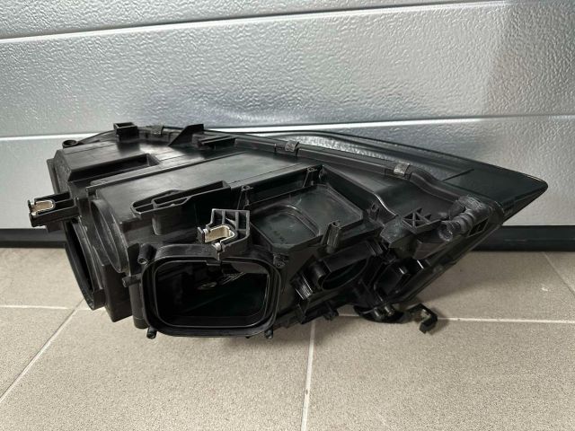 bontott AUDI A4 B8 Jobb Xenon Fényszóró