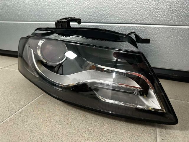 bontott AUDI A4 B8 Jobb Xenon Fényszóró