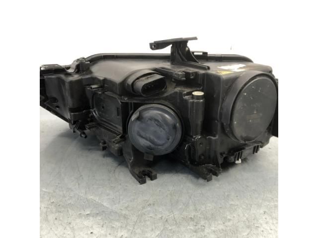 bontott AUDI A4 B8 Jobb Xenon Fényszóró