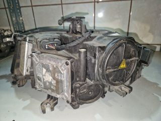 bontott AUDI A4 B8 Jobb Xenon Fényszóró