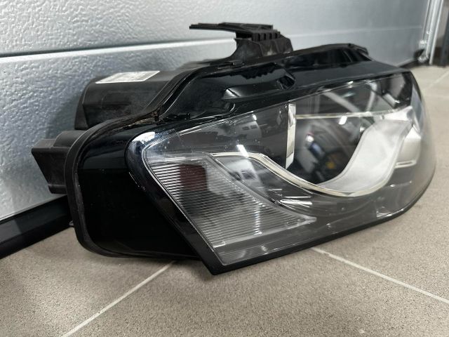 bontott AUDI A4 B8 Jobb Xenon Fényszóró