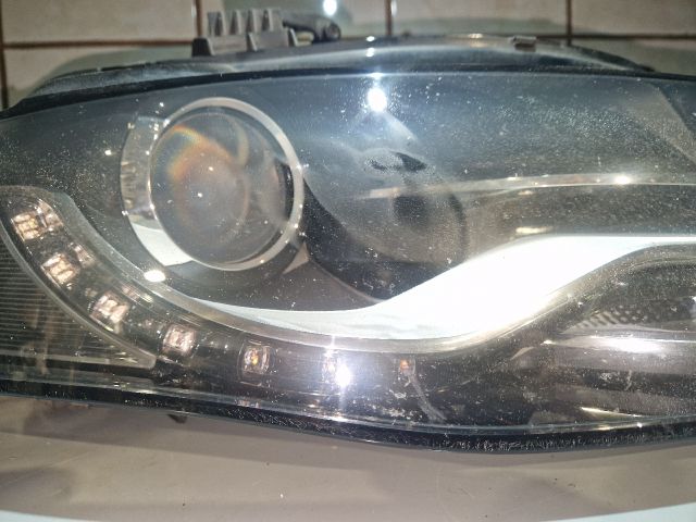 bontott AUDI A4 B8 Jobb Xenon Fényszóró