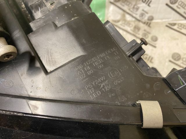 bontott AUDI A4 B8 Jobb Xenon Fényszóró