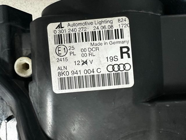 bontott AUDI A4 B8 Jobb Xenon Fényszóró