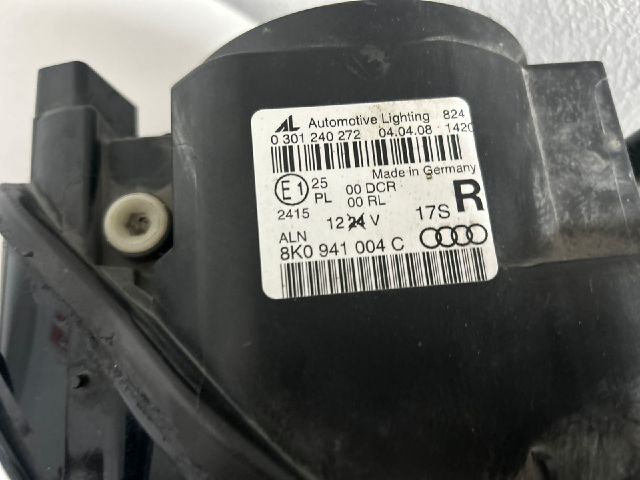 bontott AUDI A4 B8 Jobb Xenon Fényszóró