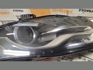 bontott AUDI A4 B8 Jobb Xenon Fényszóró