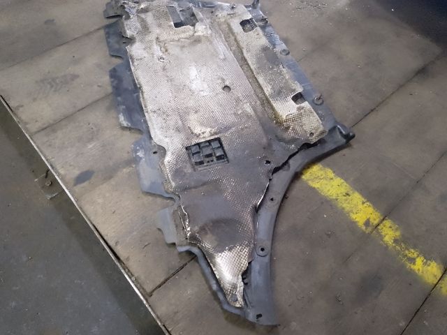 bontott AUDI A4 B8 Kartervédő