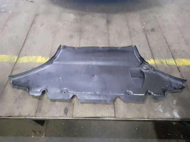 bontott AUDI A4 B8 Kartervédő