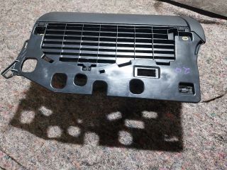 bontott AUDI A4 B8 Kesztyűtartó