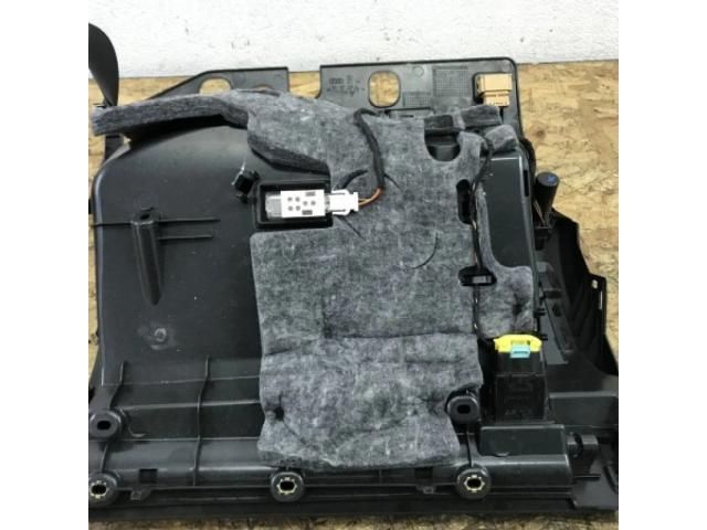 bontott AUDI A4 B8 Kesztyűtartó