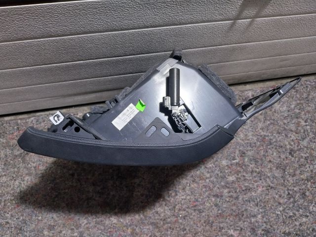 bontott AUDI A4 B8 Kesztyűtartó