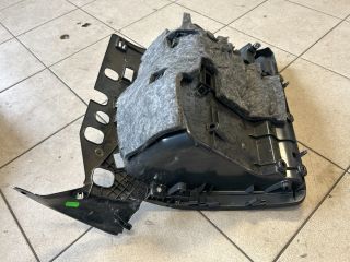 bontott AUDI A4 B8 Kesztyűtartó