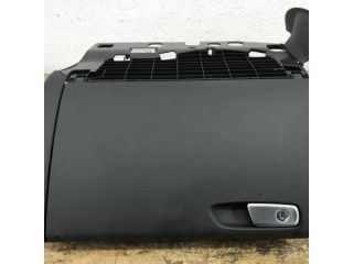 bontott AUDI A4 B8 Kesztyűtartó