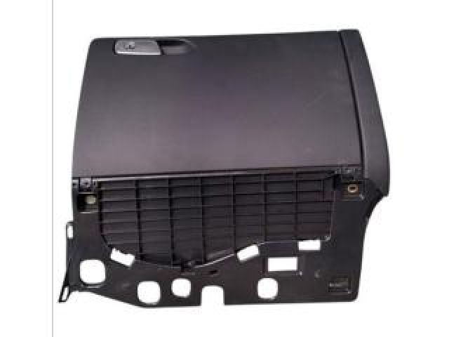 bontott AUDI A4 B8 Kesztyűtartó