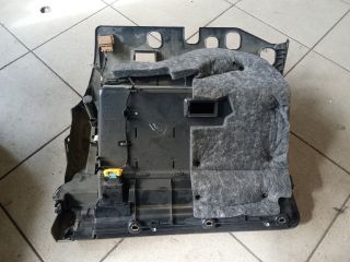 bontott AUDI A4 B8 Kesztyűtartó