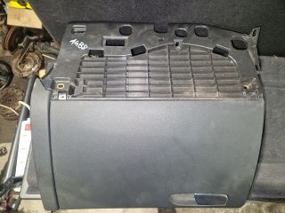 bontott AUDI A4 B8 Kesztyűtartó