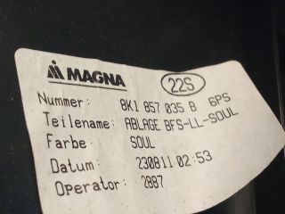 bontott AUDI A4 B8 Kesztyűtartó