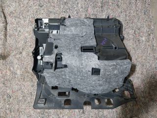 bontott AUDI A4 B8 Kesztyűtartó