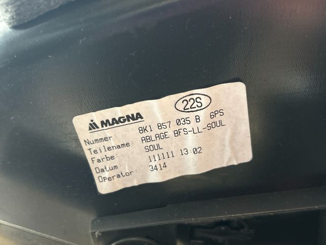 bontott AUDI A4 B8 Kesztyűtartó