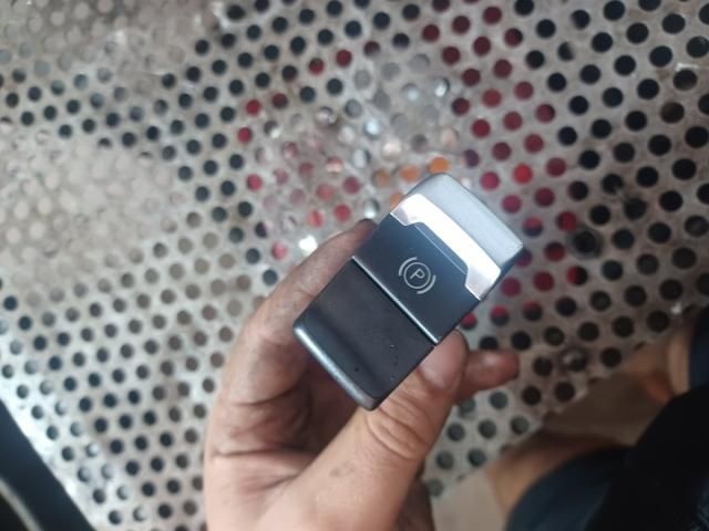 bontott AUDI A4 B8 Kézifék Kapcsoló