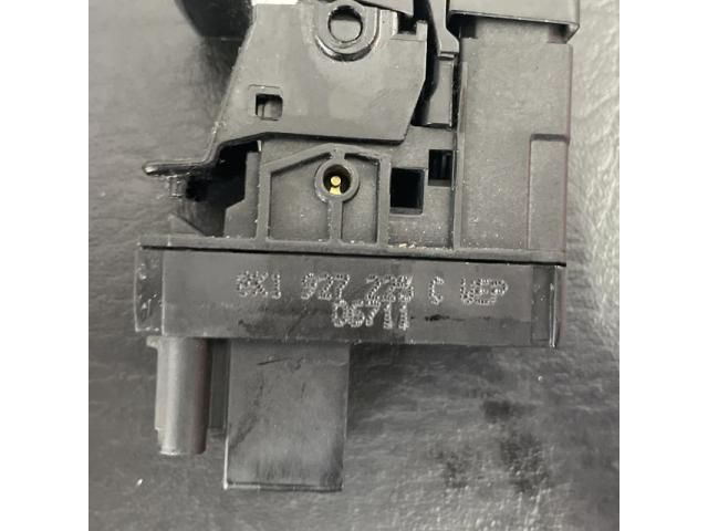 bontott AUDI A4 B8 Kézifék Kapcsoló