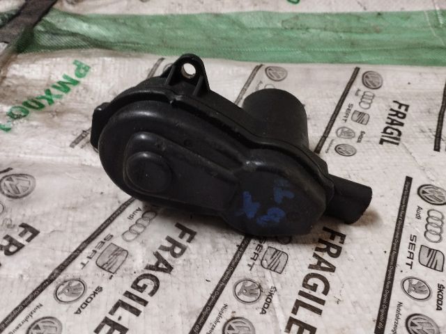 bontott AUDI A4 B8 Kézifék Motor