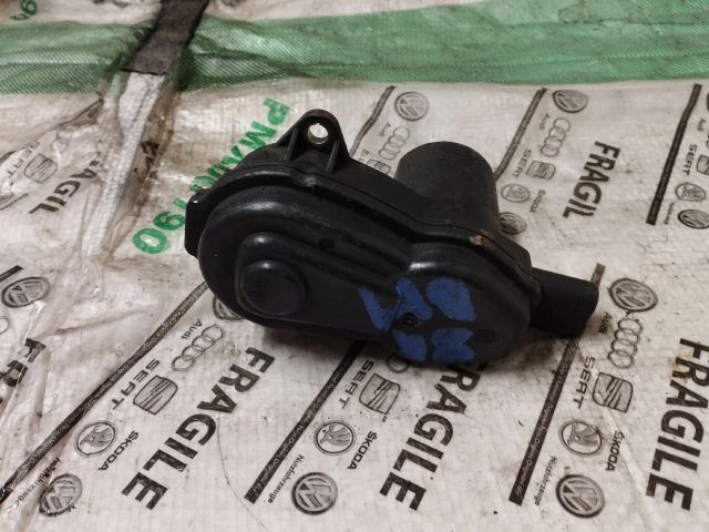 bontott AUDI A4 B8 Kézifék Motor