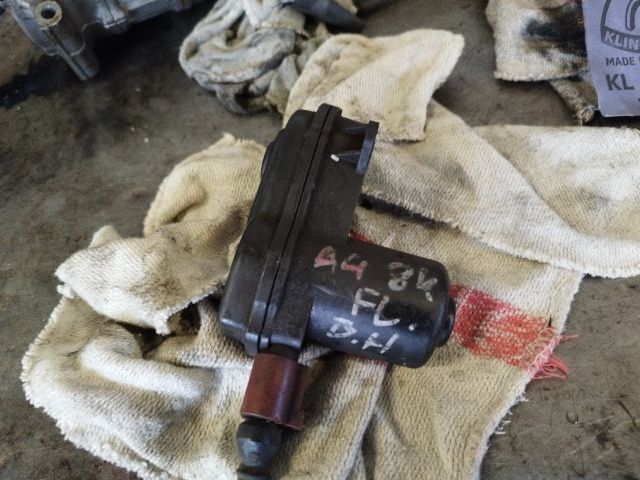 bontott AUDI A4 B8 Kézifék Motor