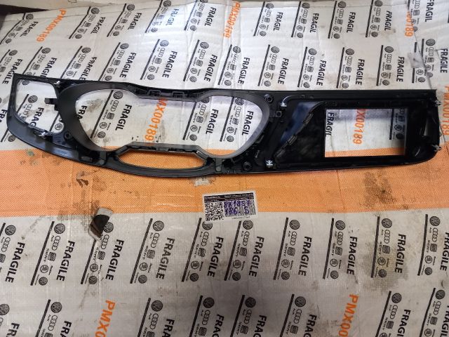 bontott AUDI A4 B8 Kilométeróra Keret