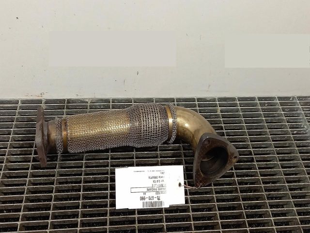 bontott AUDI A4 B8 Kipufogó Közösítő