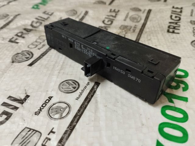 bontott AUDI A4 B8 Kombinált Kapcsoló