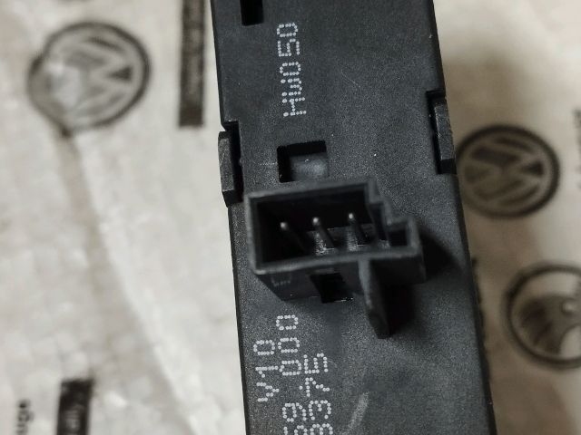 bontott AUDI A4 B8 Kombinált Kapcsoló