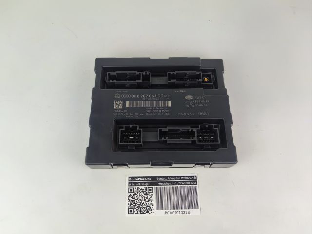 bontott AUDI A4 B8 Komfort Elektronika