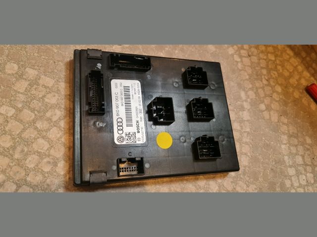 bontott AUDI A4 B8 Komfort Elektronika