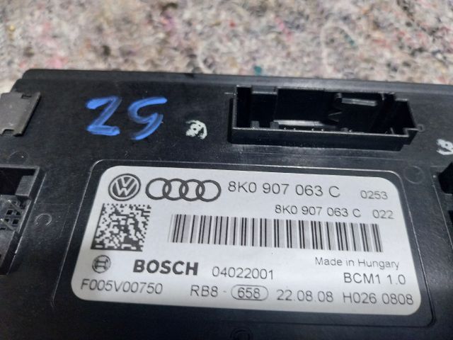 bontott AUDI A4 B8 Komfort Elektronika