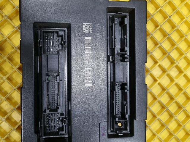bontott AUDI A4 B8 Komfort Elektronika