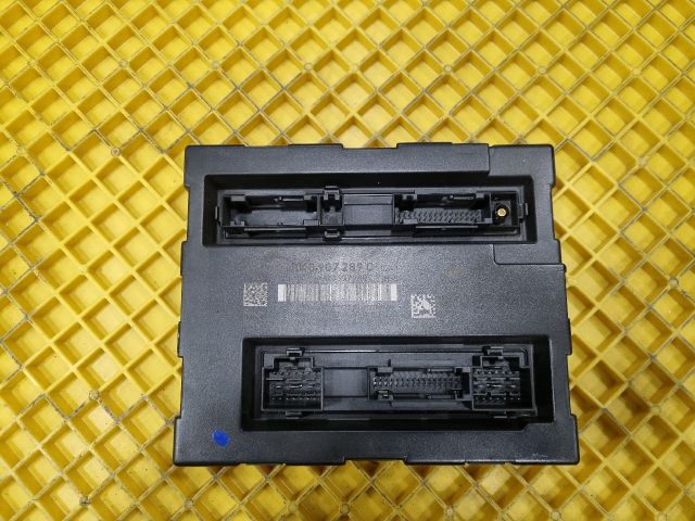 bontott AUDI A4 B8 Komfort Elektronika