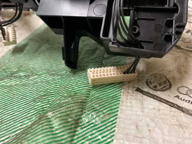 bontott AUDI A4 B8 Komplett Kormánykapcsoló (Bajuszkapcsoló)