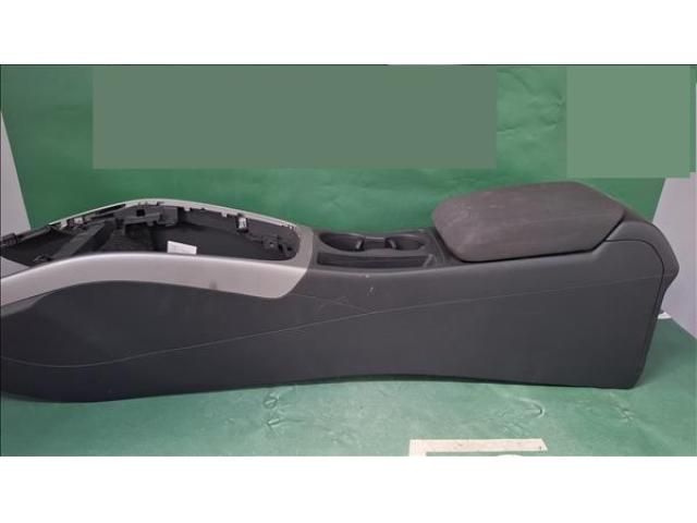 bontott AUDI A4 B8 Könyöklő