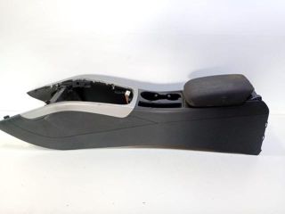 bontott AUDI A4 B8 Könyöklő