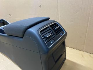 bontott AUDI A4 B8 Könyöklő