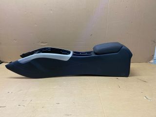 bontott AUDI A4 B8 Könyöklő