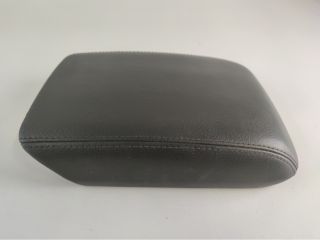 bontott AUDI A4 B8 Könyöklő