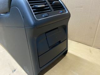 bontott AUDI A4 B8 Könyöklő