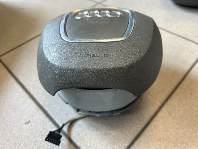bontott AUDI A4 B8 Kormánylégzsák