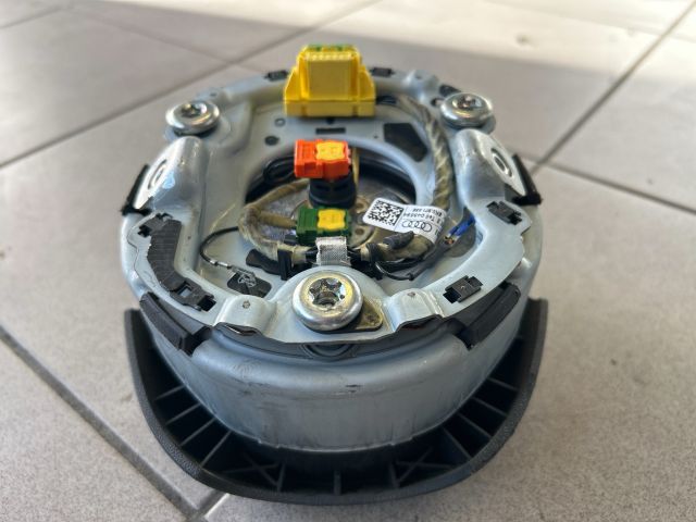 bontott AUDI A4 B8 Kormánylégzsák