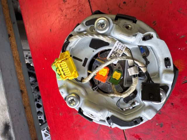 bontott AUDI A4 B8 Kormánylégzsák