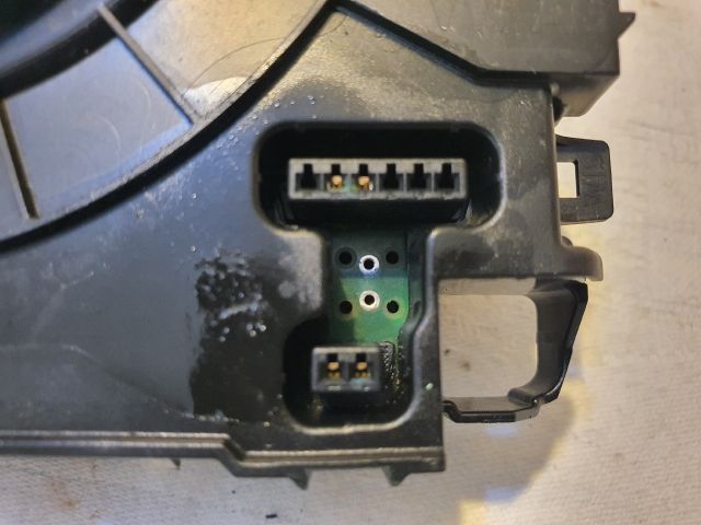 bontott AUDI A4 B8 Kormányoszlop Vezérlő