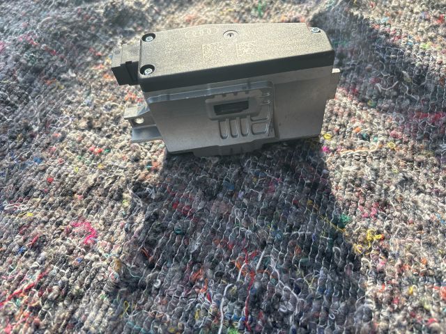 bontott AUDI A4 B8 Kormányzár (Elektromos)